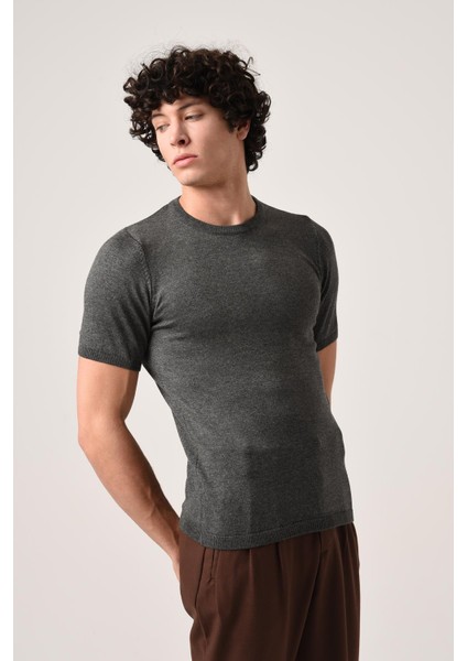 Antrasit Bisiklet Yaka Triko T-Shirt fırsatları