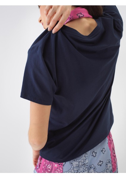 Kadın Lacivert Regular Fit Pamuklu Basic Tişört fırsatları
