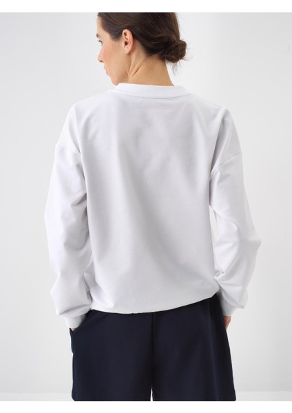 Kadın Beyaz Oversize Pamuklu Sweatshirt