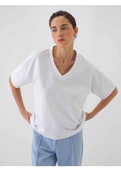 Kadın Beyaz Oversize Pamuklu Basic Tişört