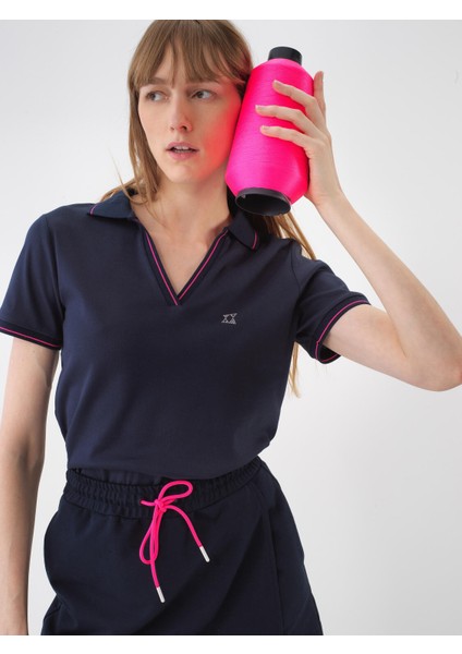 Kadın Lacivert Regular Fit Pamuklu Polo Yaka Tişört