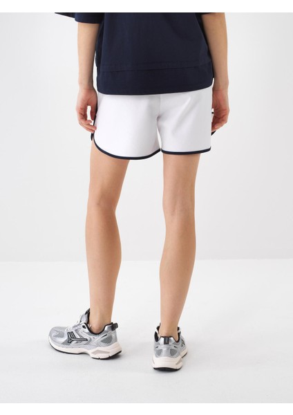 Beyaz Regular Fit Pamuklu Şort