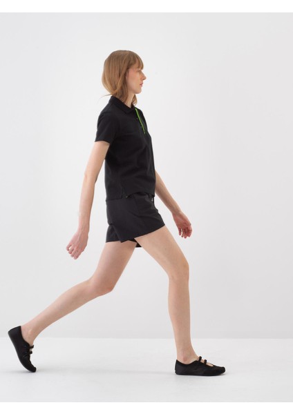 Kadın Siyah Regular Fit Pamuklu Polo Yaka Tişört modelleri