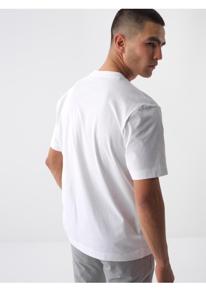 Erkek Beyaz Regular Fit Pamuklu Tişört fırsatları