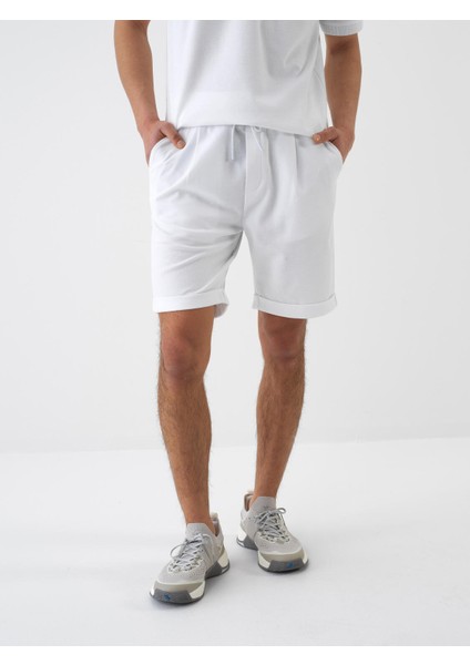 Beyaz Regular Fit Pamuklu Şort
