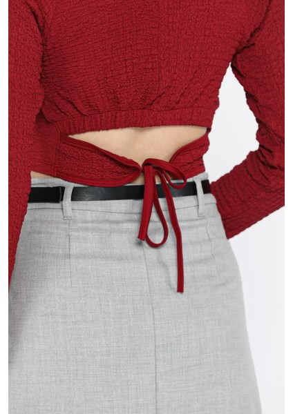 Bel Lastikli ve Bağlamalı Kadın Kabartma Desen Crop Top Bluz