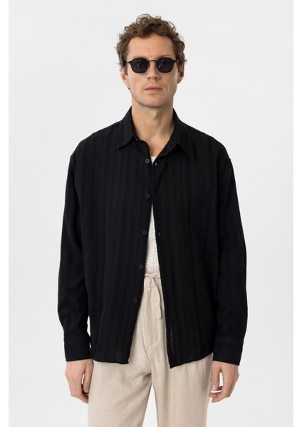 Siyah Dokulu Jakarlı Pamuklu Erkek Gömlek