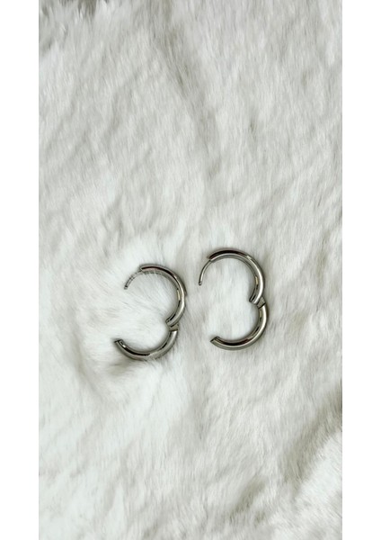 Paslanmaz Çelik Gümüş Renk Halka Küpe – Unisex, Minimalist ve Günlük Kullanıma Uygun
