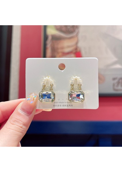 Gümüş Iğne Seti Kedi Gözü Küpeler, Üst Düzey, Modaya Uygun ve Çok Yönlü, Hafif Lüks Küpeler, Sade ve Zarif Zirkon Küpeler (Yurt Dışından)