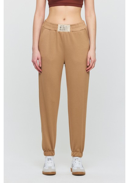 4011 Ön Aksesuar Detay Eşofman Camel