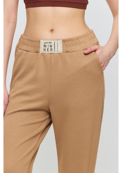 4011 Ön Aksesuar Detay Eşofman Camel fırsatları