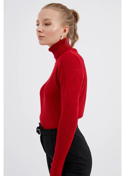 Kadın Kırmızıbalıkçı Yaka Triko Kazak modelleri