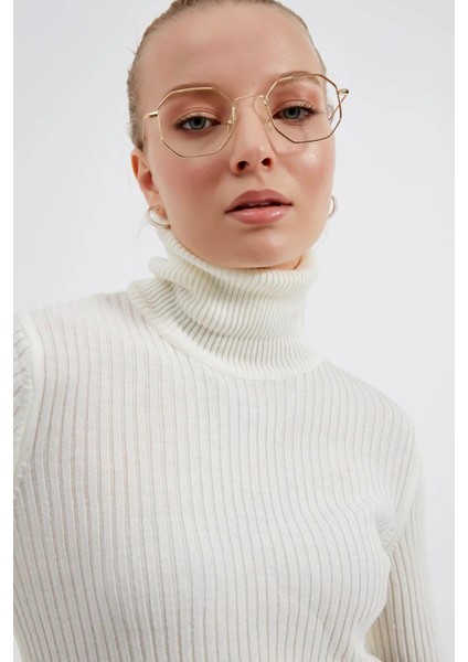 Kadın Beyaz Balıkçı Yaka Triko Kazak fırsatları