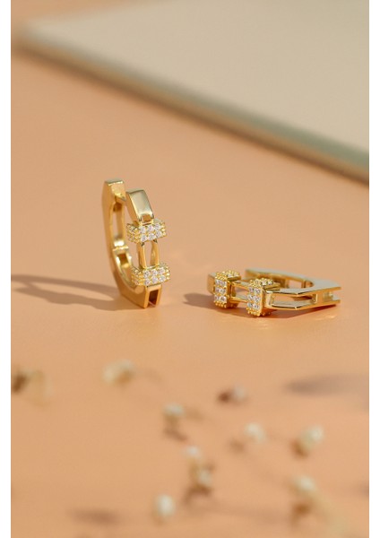 Kadın 925 Ayar Gümüş Zirkon Taşlı Küpe modelleri