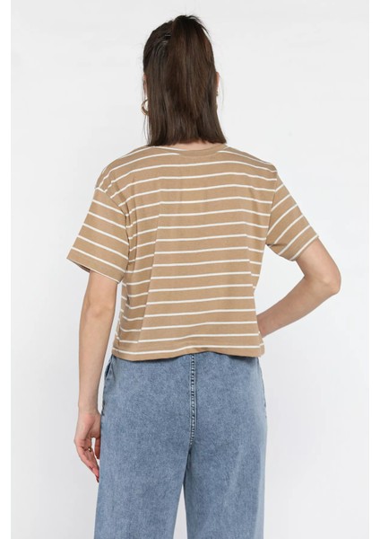 Bisiklet Yaka Çizgili Kadın Tişört modelleri
