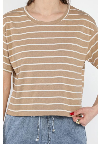 Bisiklet Yaka Çizgili Kadın Tişört fırsatları