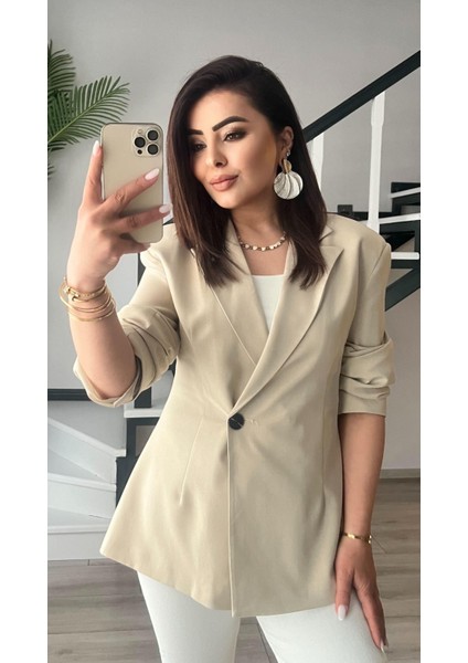 Bej Volanlı Bel Oturtmalı Blazer Ceket