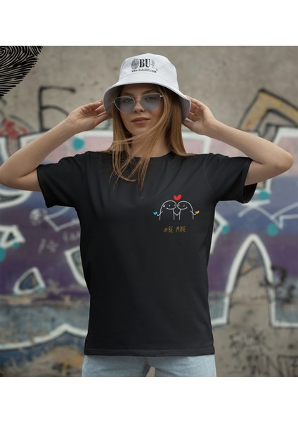 'be Mine - Sevgiliye Özel Konsept‘ Baskılı 'regular-Fit' Unisex Tişört fiyatları