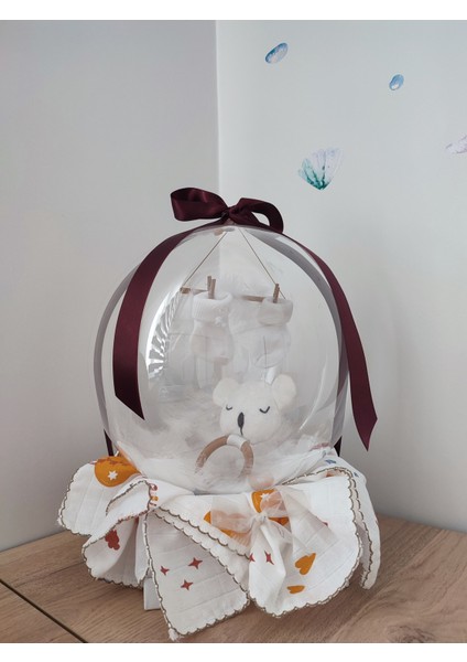 Büyülü Balon-Bebek Çıngırak Çorap Seti Müslin Örtü Doğum Tebrik Hediye Kutusu