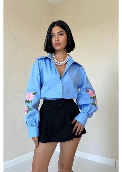 Mavi Kollarında Gül Nakışlı Gömlek fiyatları
