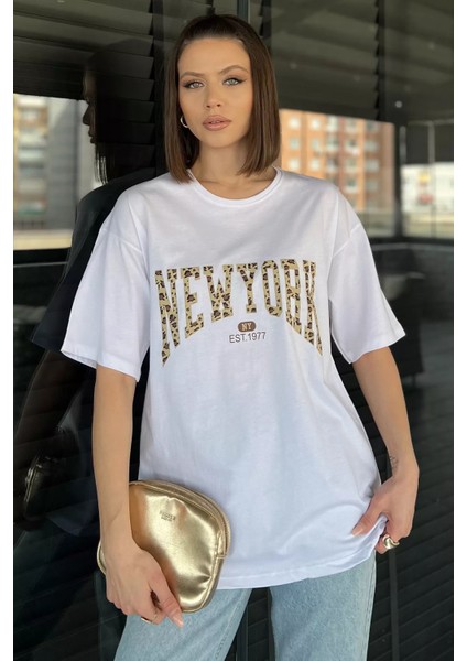 Ön Leopar Desenli Yazı Baskılı Kadın Bisiklet Yaka Tişört