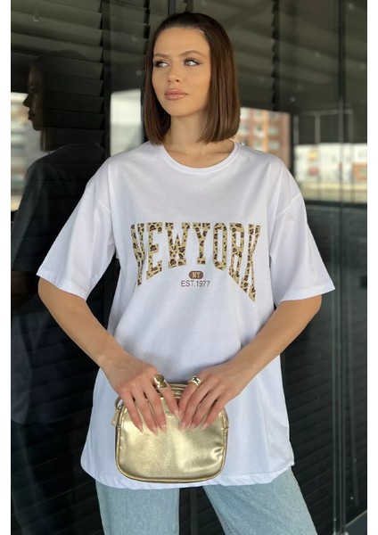 Ön Leopar Desenli Yazı Baskılı Kadın Bisiklet Yaka Tişört fiyatları