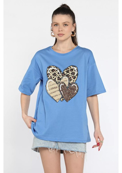 Ön Leopar Desen Kalp Baskılı Bisiklet Yaka Kadın Tişört P-00015470