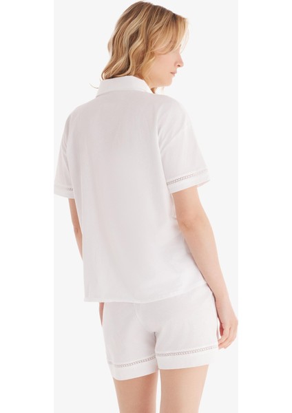 Kadın %100 Pamuk Kısa Kol Önden Düğmeli Beyaz Şortlu Pijama Takımı C1T6N8O15