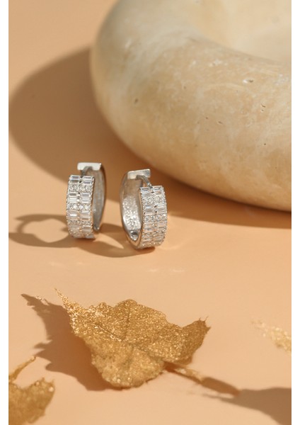 Kadın 925 Ayar Gümüş Zirkon Taşlı Küpe modelleri