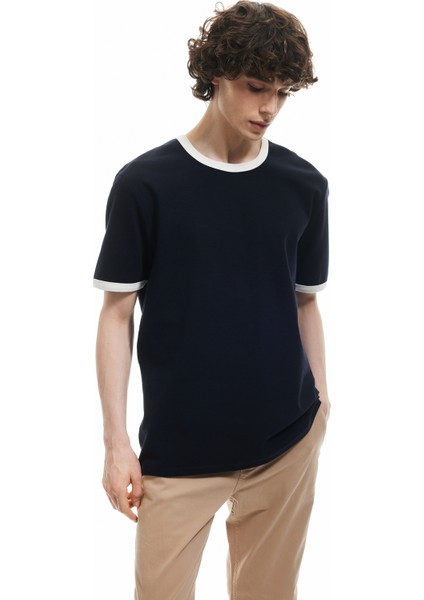 Kısa Kollu Waffle Dokulu Regular Fit Basic Yarım Fermuarlı Tişört