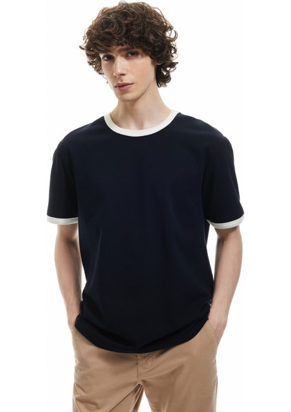 Kısa Kollu Waffle Dokulu Regular Fit Basic Yarım Fermuarlı Tişört fiyatları