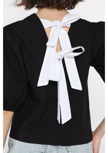 Kadın Sırt Bağlama Detaylı Kol Lastikli Bluz fırsatları