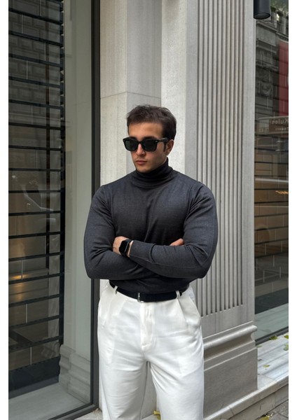 Erkek Standart Fit Normal Kesim Tam Balıkçı Yaka Triko Kazak