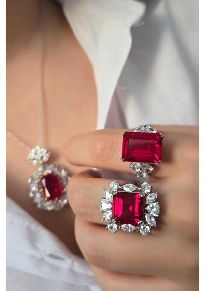 Ithal Çiçekli Labaratuvar Yakut Taşlı Gümüş Yüzük fiyatları