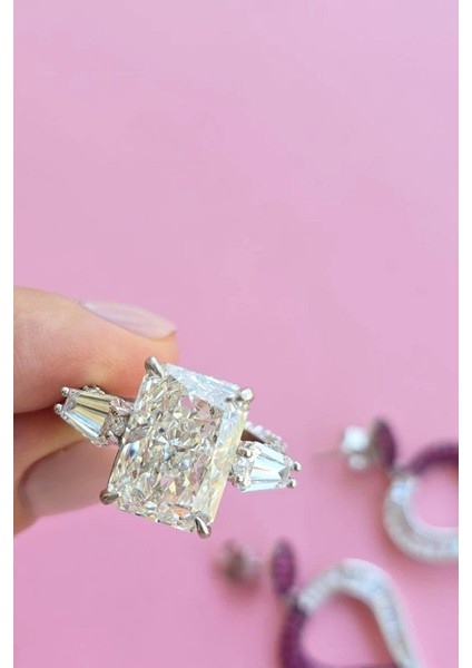 Ithal Premium Dikdörtgen Mozanit ve Fuşya Taşlı Baget Gümüş Yüzük