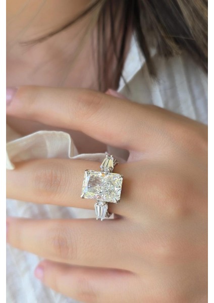 Ithal Premium Dikdörtgen Mozanit ve Fuşya Taşlı Baget Gümüş Yüzük fırsatları