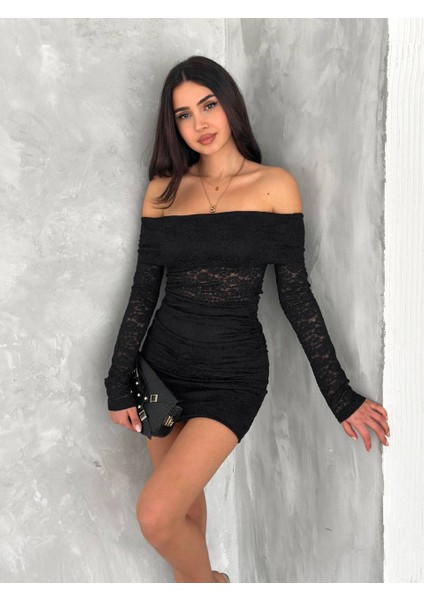 Madonna Yaka Dantelli Bodycon Mini Elbise
