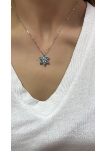 Ithal Mavi Zirkon Taşlı Lotus Çiçeği Gümüş Kolye