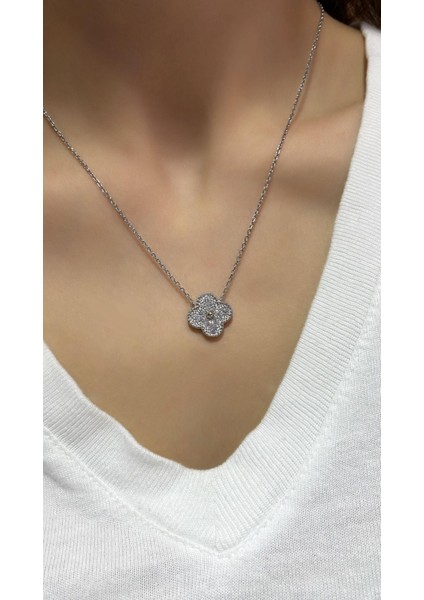 Ithal Tekli Yonca Clover Taşlı Beyaz Gümüş Kolye