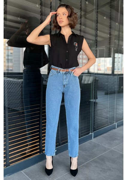 Dar Paça Kemerli Kadın Jean Kot Pantolon