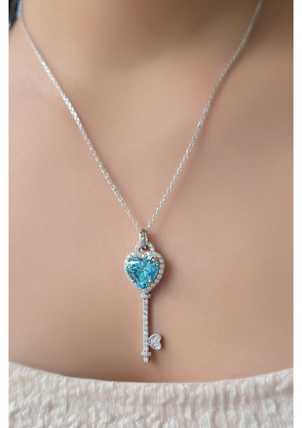 Ithal Mavi Buz Kesim Kalplı Anahtar Gümüş Kolye modelleri