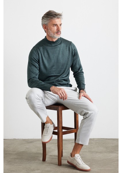 Erkek Büyük Beden Normal Kesim Yarım Balıkçı Yaka Triko Kazak