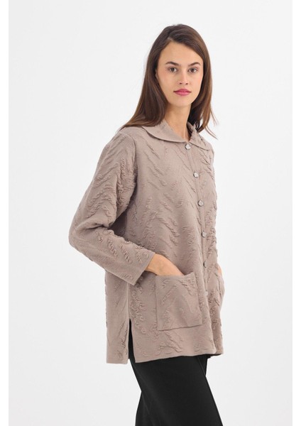 Kadın Kum Düğmeli ve Cepli Kabartma Desen Triko Hırka fırsatları