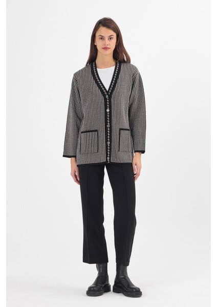 Kadın Siyah Kazayağı Desenli Düğmeli Cepli V Yaka Triko Anne Hırka