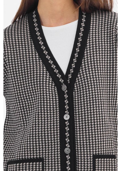 Kadın Siyah Kazayağı Desenli Düğmeli Cepli V Yaka Triko Anne Hırka fiyatları