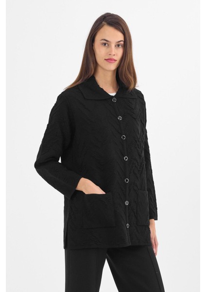Kadın Siyah Düğmeli ve Cepli Kabartma Desen Triko Hırka indirimleri