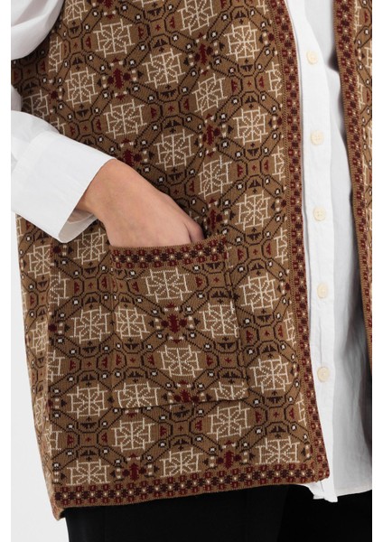 Kadın Vizon Monogram Desenli Cepli Triko Kilim Anne Yelek modelleri