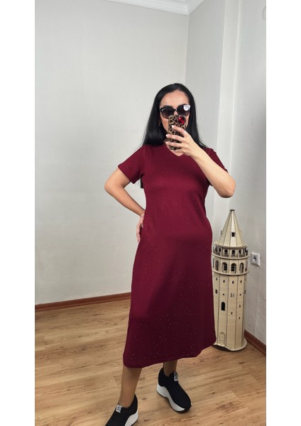 Önü Taş Detaylı Kristal Kumaş Midi Boy Cepli Elbise