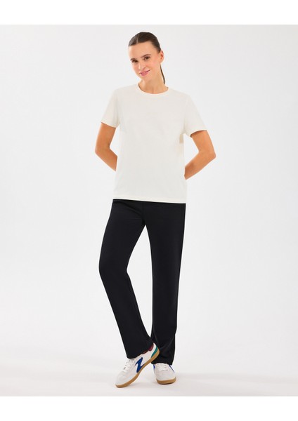 W Essential Crewneck T-Shirt Kadın Off White Tshirt S2510029-102 modelleri