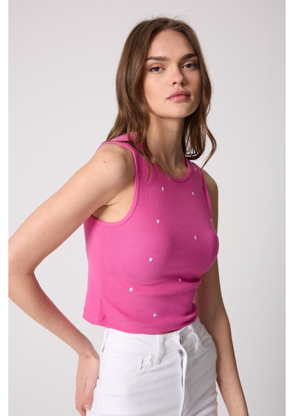 Kadın Crop Atlet Fitilli Görünümlü Kalp Nakışlı Pembe - 2506